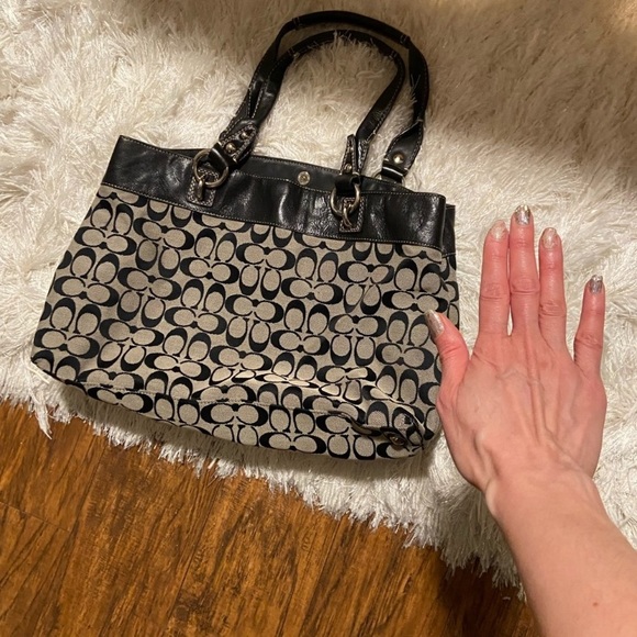 ♥️🔥Coach FLASH SALE 🔥MAKE OFFER 🔥♥️ - Picture 8 of 8